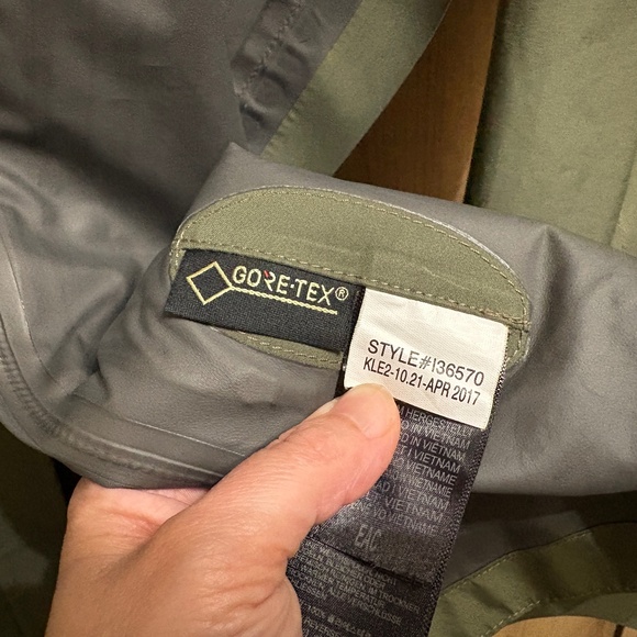 Marmot Green Rain Coat Jacket Essential Gore-Tex Women Size XL Waterproof $230 - Picture 13 of 16